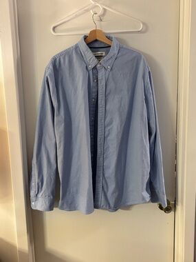 Amazon Essentials Pale Blue Button-Down Long Sleeve Shirt